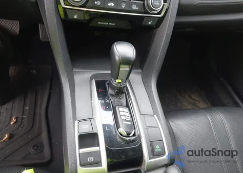 2017 Honda Civic Touring z USA, uszkodzony, nr VIN 2HGFC1F9XHH634745